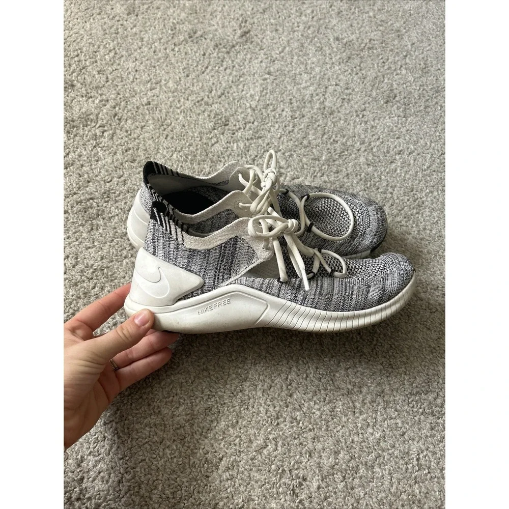 2018 Nike TR‎ Flyknit White/Black Training Shoes 942887-101 Women 8
